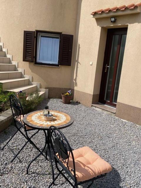 Studio Apartment Lu Рупа Екстериор снимка